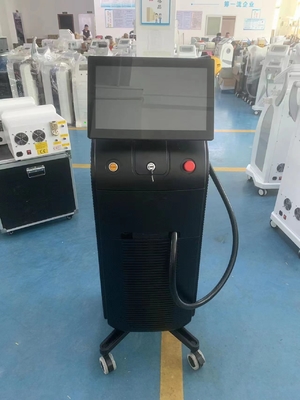 Máy làm mát bằng không khí Ice Titanium 808nm Thiết bị tẩy lông bằng máy Laser Diode