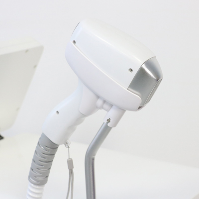 Laser loại bỏ lông vĩnh viễn 810Nm Diode Laser Picosecond Xóa hình xăm Nd Yag Diode Laser