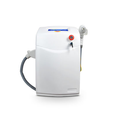 RL-808B Model 808nm Diode Laser Hair Removal Machine với tuổi thọ 8 năm và mật độ năng lượng > 115j/Cm2